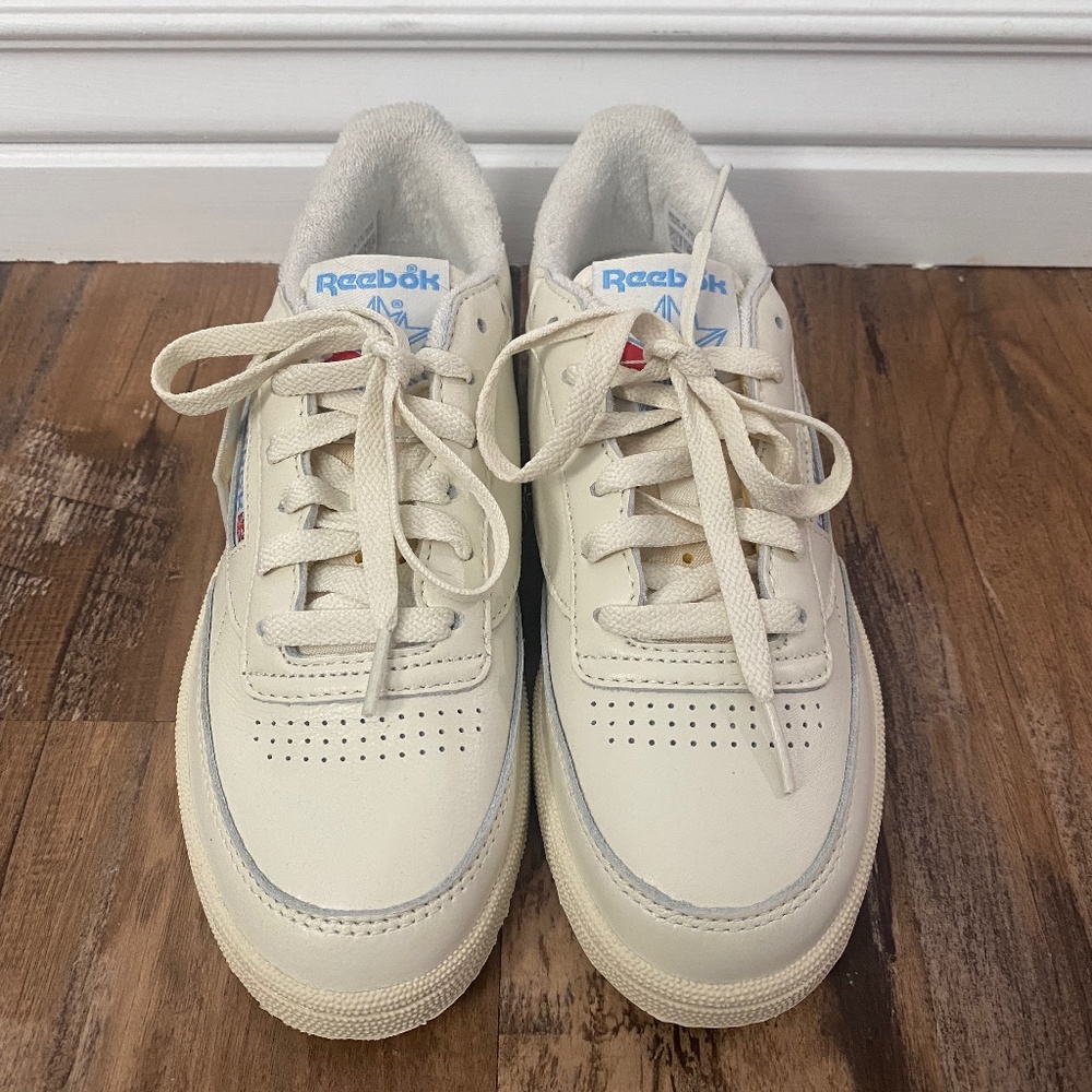 Reebok Club C 85 Vintage Women's Shoes In Chalk / Alabaster / Sky Blue